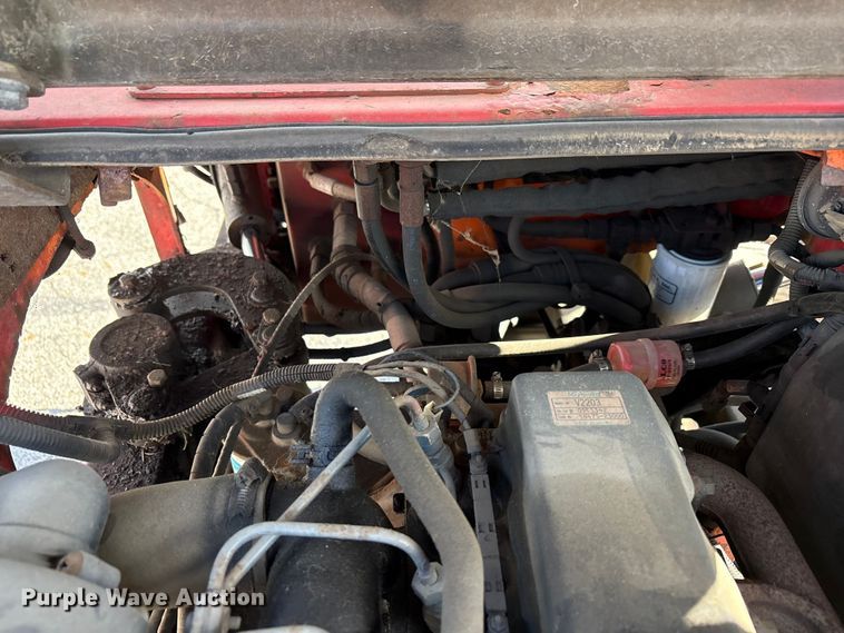 image for item FC2406 2005 Moffett M55 forklift