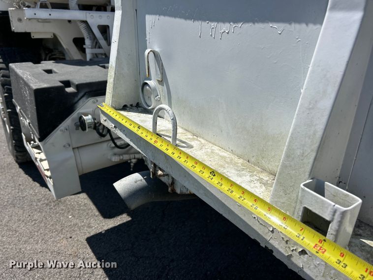 image for item FC2521 1997 Stewart & Stevenson M1078 flatbed truck
