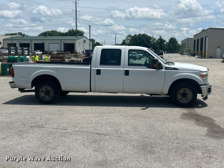 image for item FC2749 2015 Ford F250 Super Duty Crew Cab pickup truck