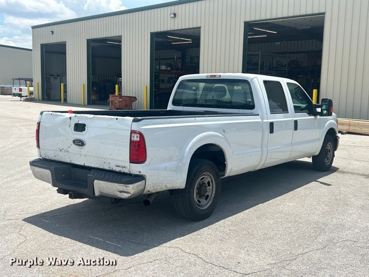 image for item FC2749 2015 Ford F250 Super Duty Crew Cab pickup truck