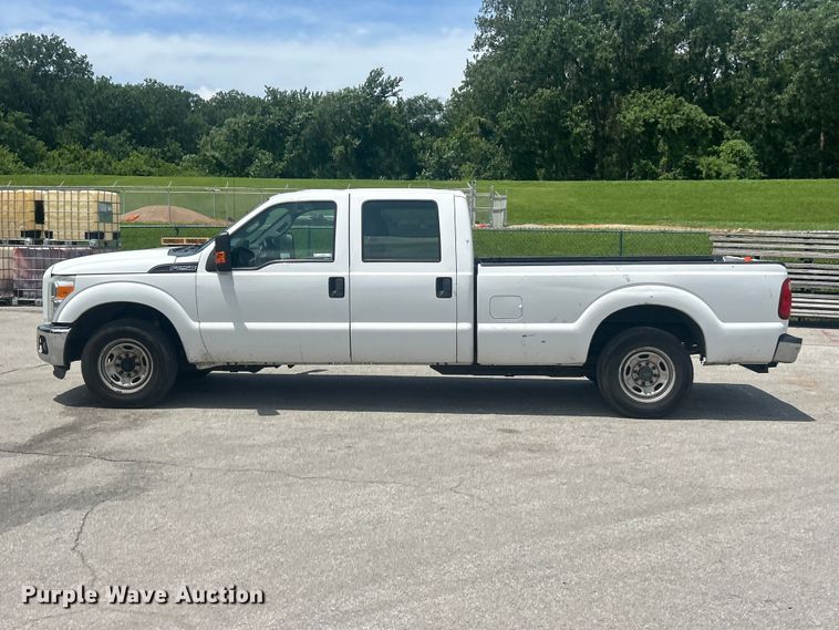 image for item FC2749 2015 Ford F250 Super Duty Crew Cab pickup truck
