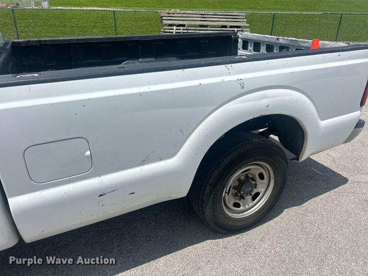 image for item FC2749 2015 Ford F250 Super Duty Crew Cab pickup truck