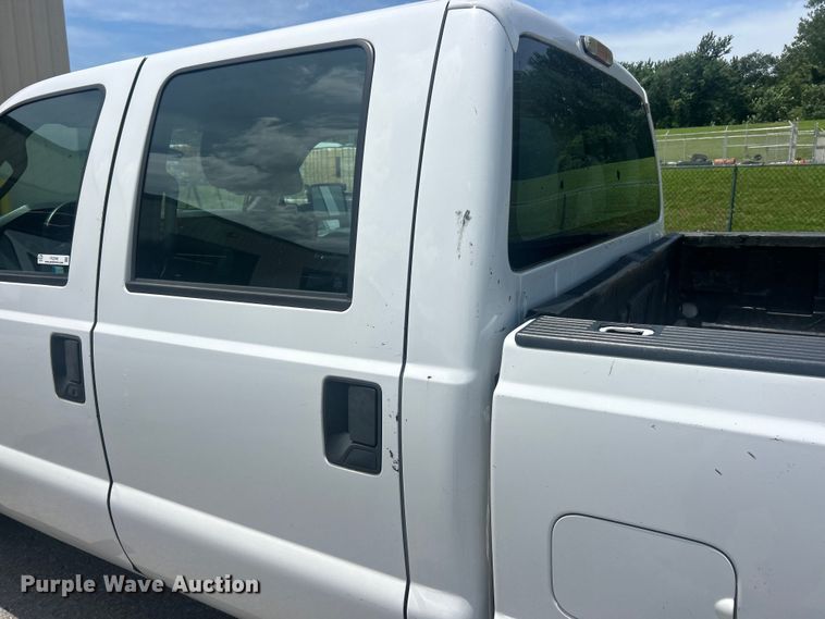 image for item FC2749 2015 Ford F250 Super Duty Crew Cab pickup truck