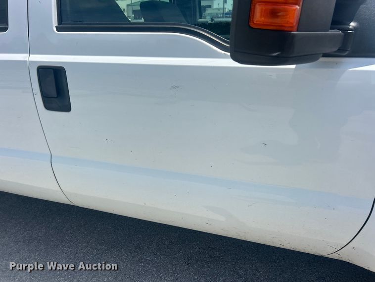 image for item FC2749 2015 Ford F250 Super Duty Crew Cab pickup truck