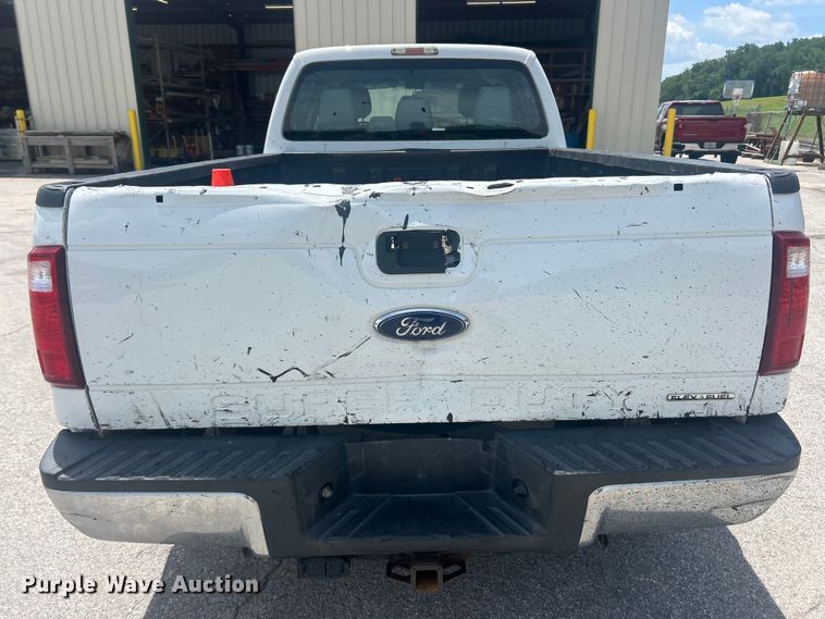 image for item FC2749 2015 Ford F250 Super Duty Crew Cab pickup truck
