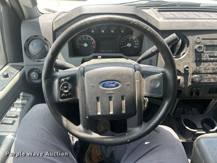 image for item FC2749 2015 Ford F250 Super Duty Crew Cab pickup truck