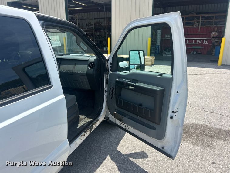 image for item FC2749 2015 Ford F250 Super Duty Crew Cab pickup truck