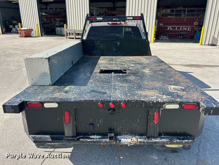 image for item FC2750 2014 Chevrolet Silverado 3500HD Crew Cab flatbed pickup truck