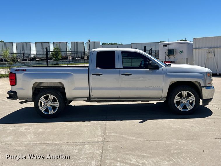 image for item FC2766 2018 Chevrolet Silverado 1500 Ext. Cab pickup truck