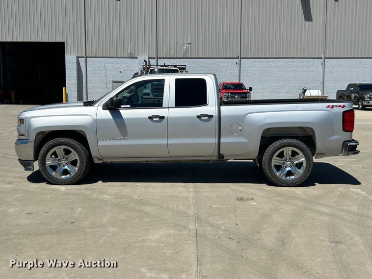 image for item FC2766 2018 Chevrolet Silverado 1500 Ext. Cab pickup truck