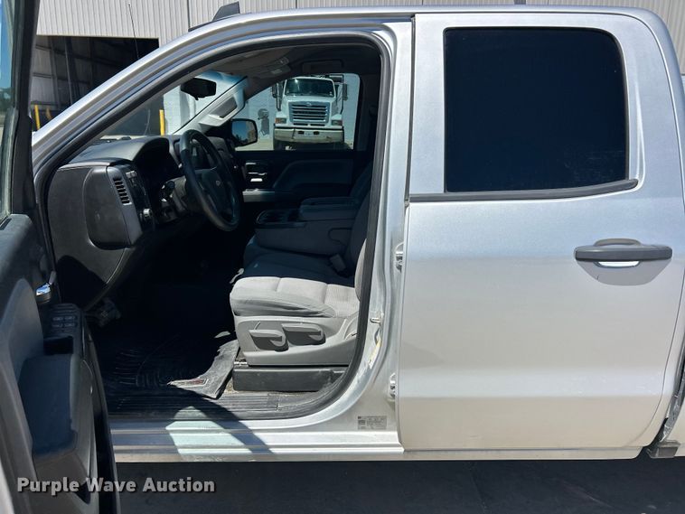 image for item FC2766 2018 Chevrolet Silverado 1500 Ext. Cab pickup truck