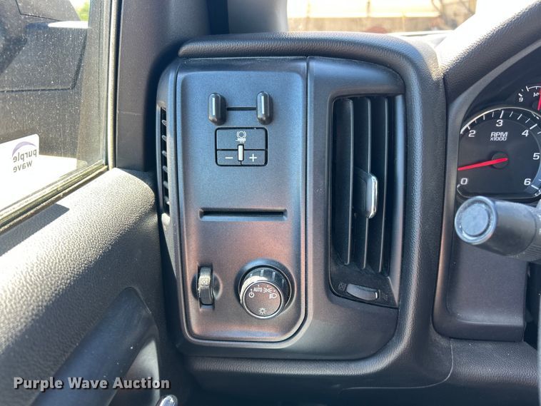 image for item FC2766 2018 Chevrolet Silverado 1500 Ext. Cab pickup truck