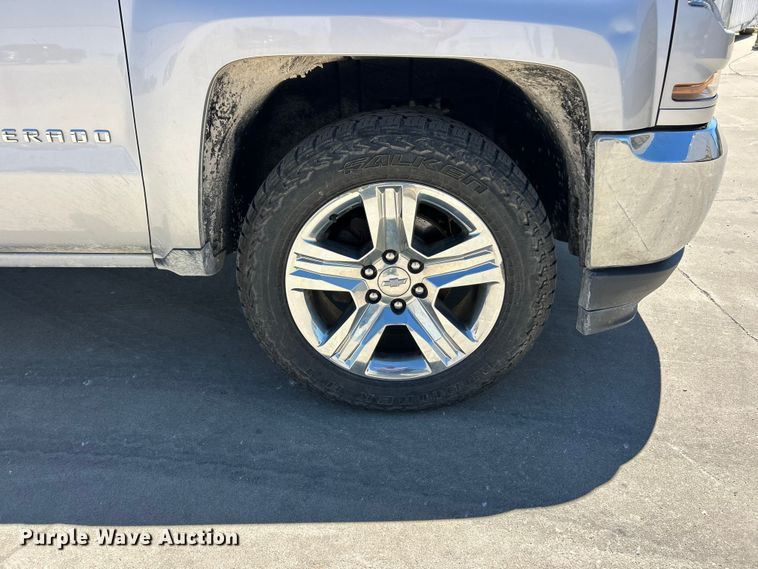 image for item FC2766 2018 Chevrolet Silverado 1500 Ext. Cab pickup truck