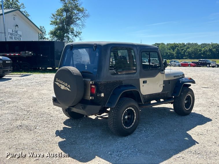 image for item FC2790 1993 Jeep Wrangler SUV