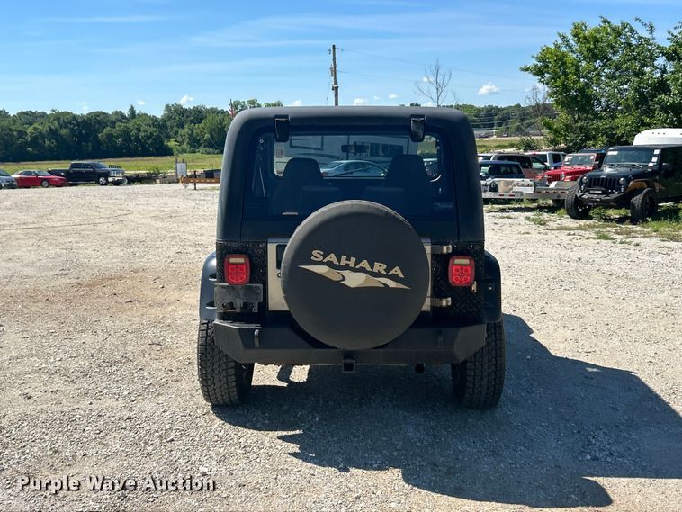 image for item FC2790 1993 Jeep Wrangler SUV