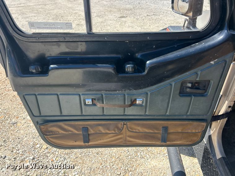 image for item FC2790 1993 Jeep Wrangler SUV