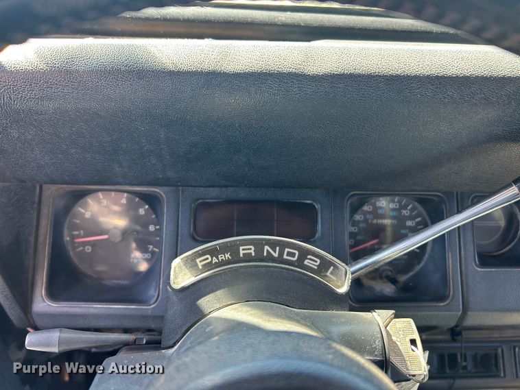 image for item FC2790 1993 Jeep Wrangler SUV