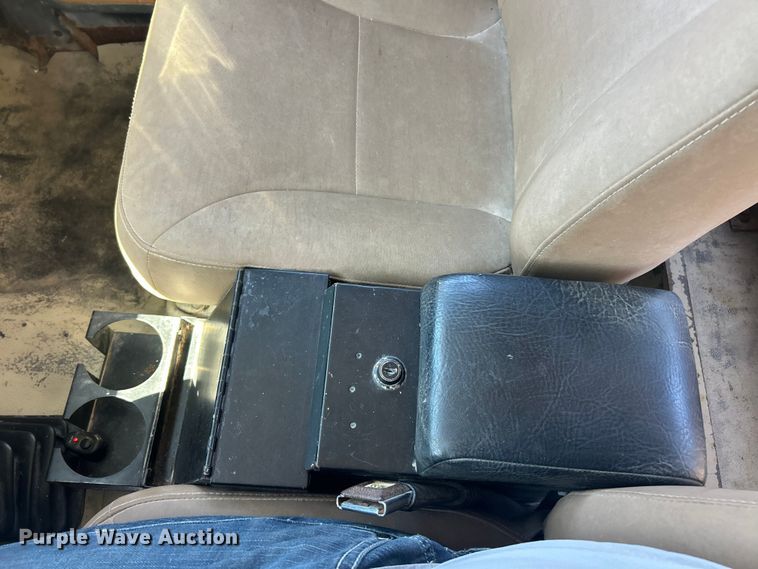 image for item FC2790 1993 Jeep Wrangler SUV