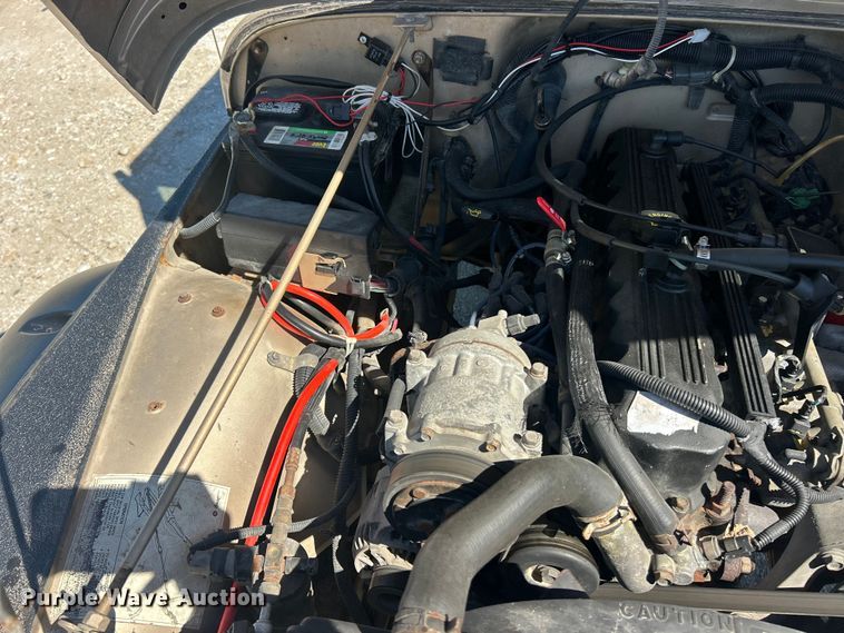 image for item FC2790 1993 Jeep Wrangler SUV