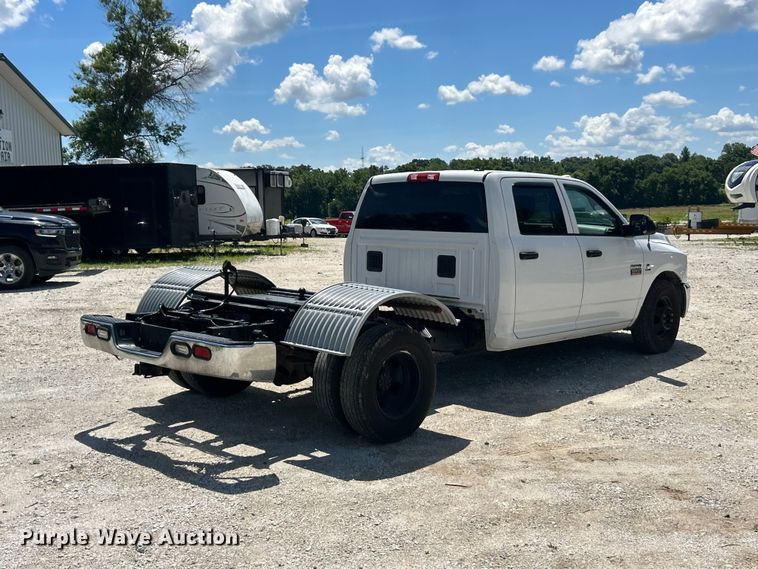 image for item FC2792 2012 Dodge Ram 3500 Heavy Duty Crew Cab pickup truck cab and chassis