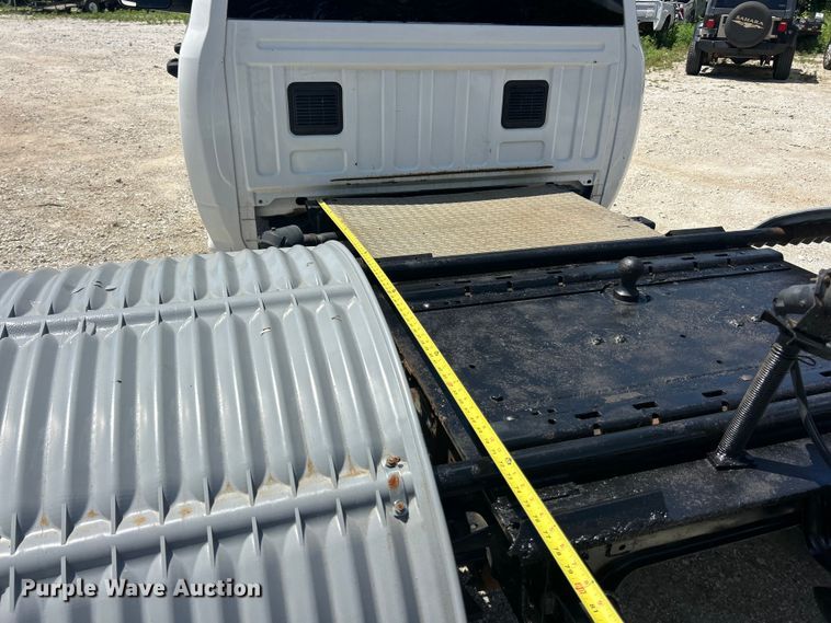 image for item FC2792 2012 Dodge Ram 3500 Heavy Duty Crew Cab pickup truck cab and chassis
