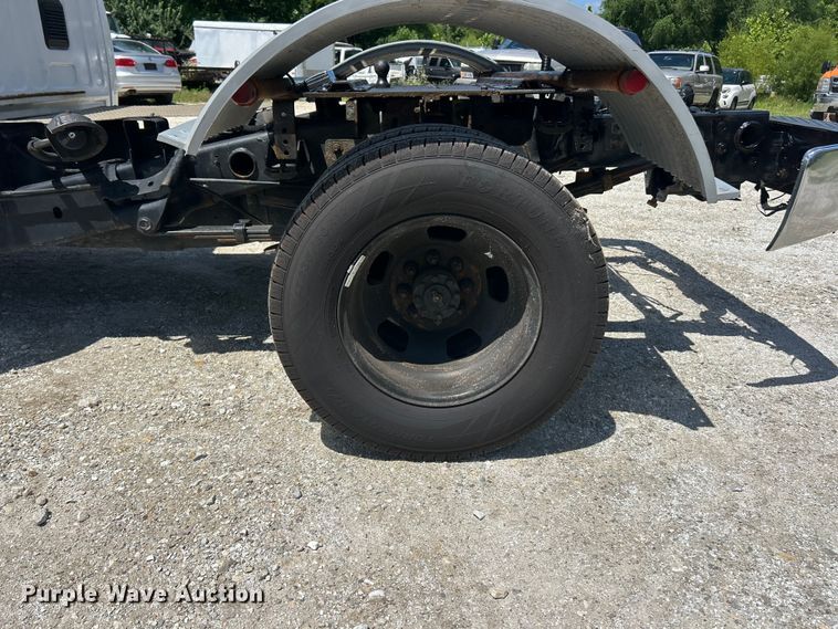 image for item FC2792 2012 Dodge Ram 3500 Heavy Duty Crew Cab pickup truck cab and chassis