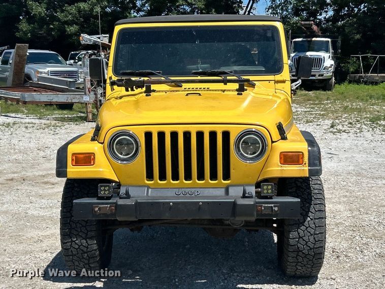 image for item FC2795 2000 Jeep Wrangler Sport SUV