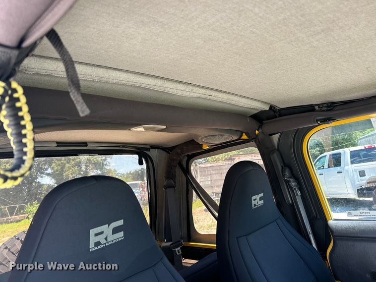 image for item FC2795 2000 Jeep Wrangler Sport SUV