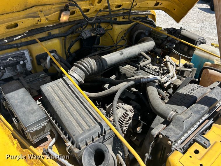 image for item FC2795 2000 Jeep Wrangler Sport SUV