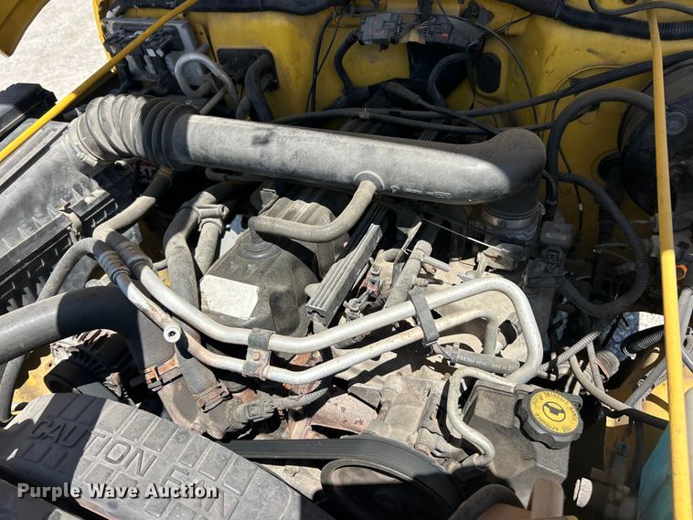 image for item FC2795 2000 Jeep Wrangler Sport SUV