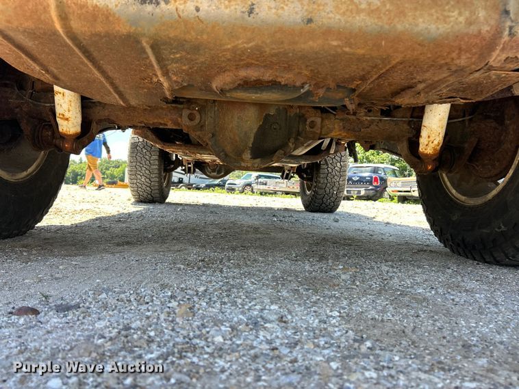 image for item FC2795 2000 Jeep Wrangler Sport SUV