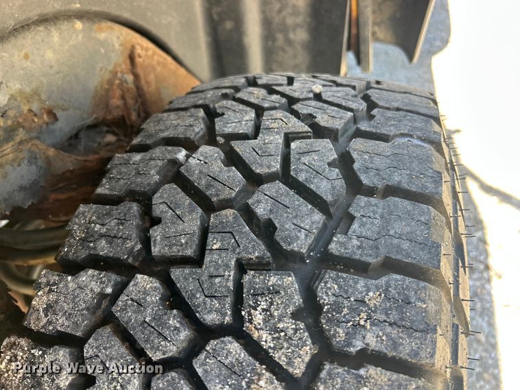 image for item FC2795 2000 Jeep Wrangler Sport SUV