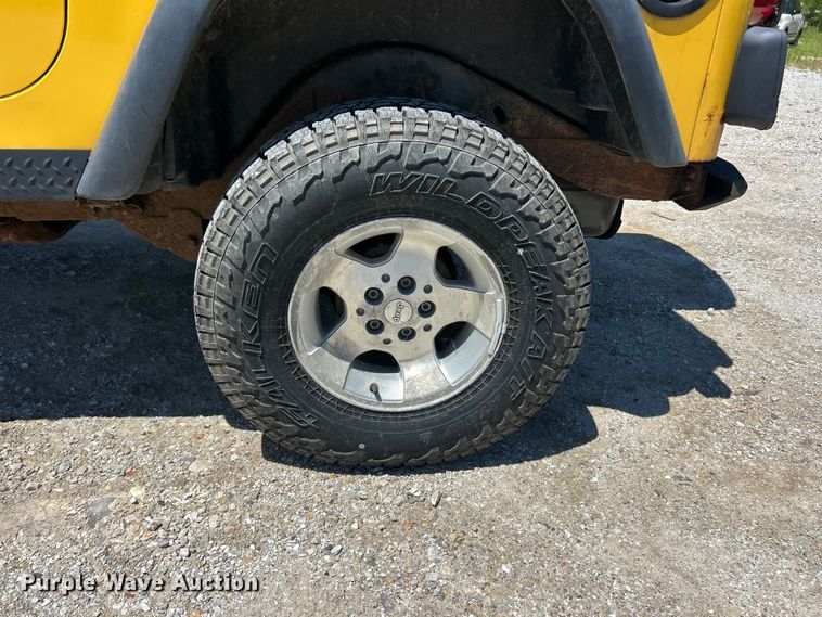 image for item FC2795 2000 Jeep Wrangler Sport SUV