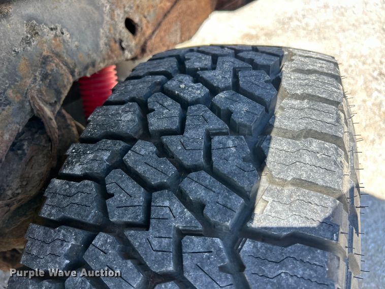 image for item FC2795 2000 Jeep Wrangler Sport SUV