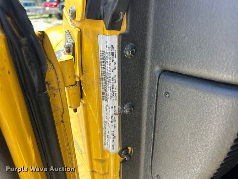 image for item FC2795 2000 Jeep Wrangler Sport SUV