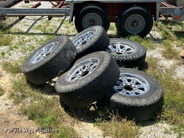 image for item FC2798 (5) tires and wheels