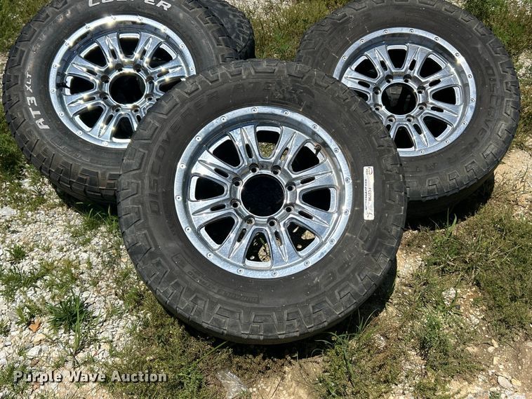 image for item FC2798 (5) tires and wheels