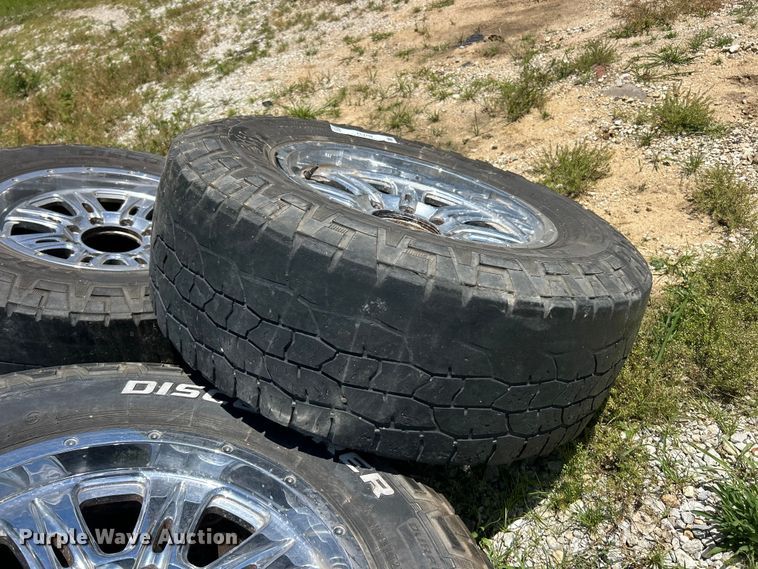 image for item FC2798 (5) tires and wheels