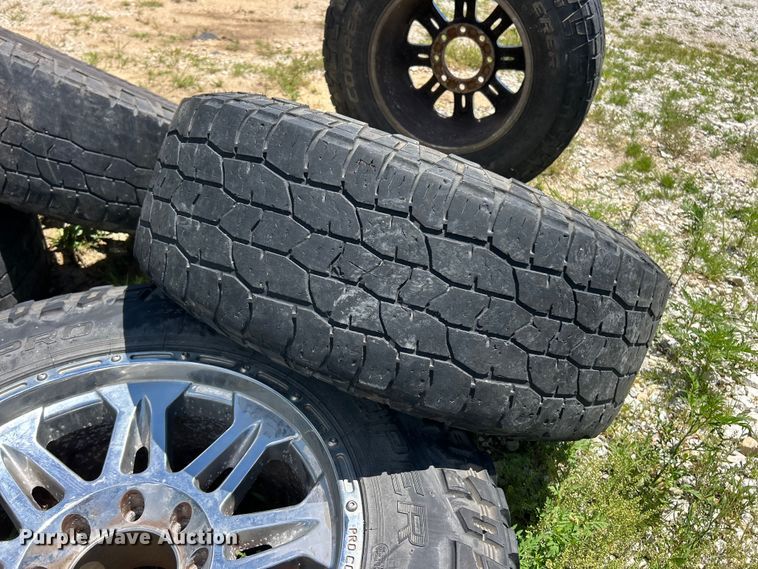 image for item FC2798 (5) tires and wheels