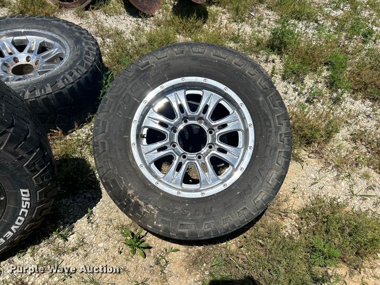 image for item FC2798 (5) tires and wheels