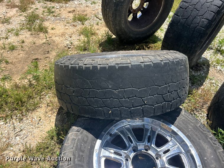 image for item FC2798 (5) tires and wheels