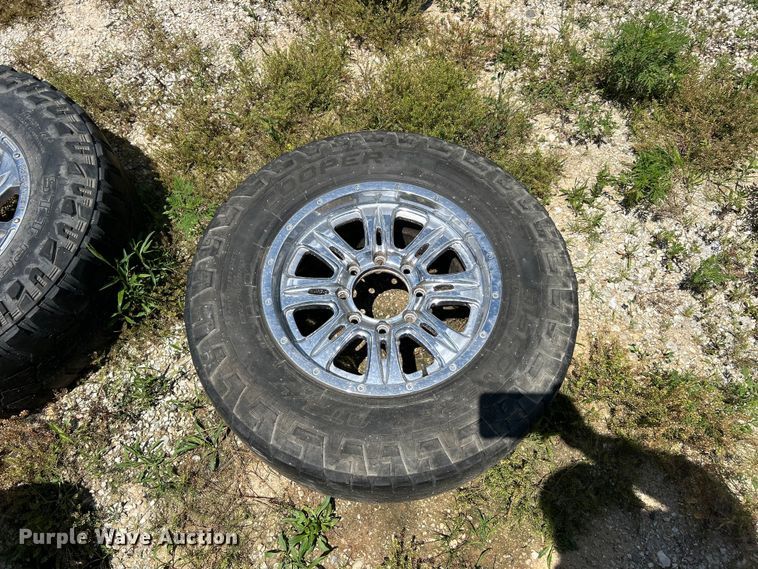 image for item FC2798 (5) tires and wheels