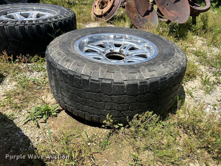 image for item FC2798 (5) tires and wheels
