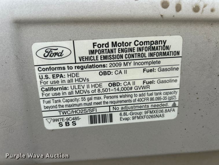 image for item FC2800 2009 Ford E350 Super Duty shuttle bus