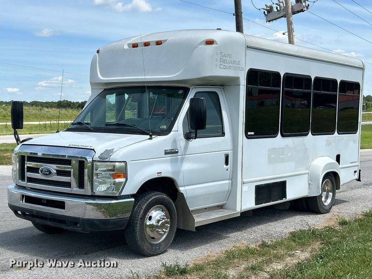 image for item FC2803 2012 Ford E350 Super Duty shuttle bus