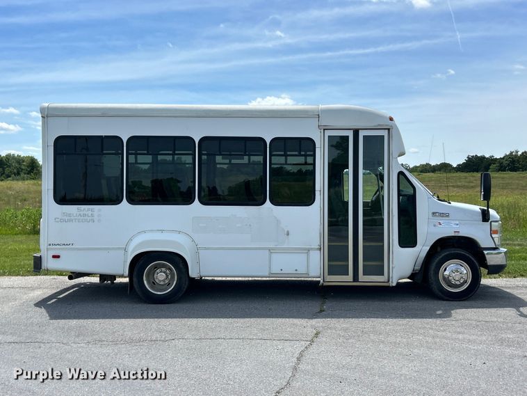 image for item FC2803 2012 Ford E350 Super Duty shuttle bus