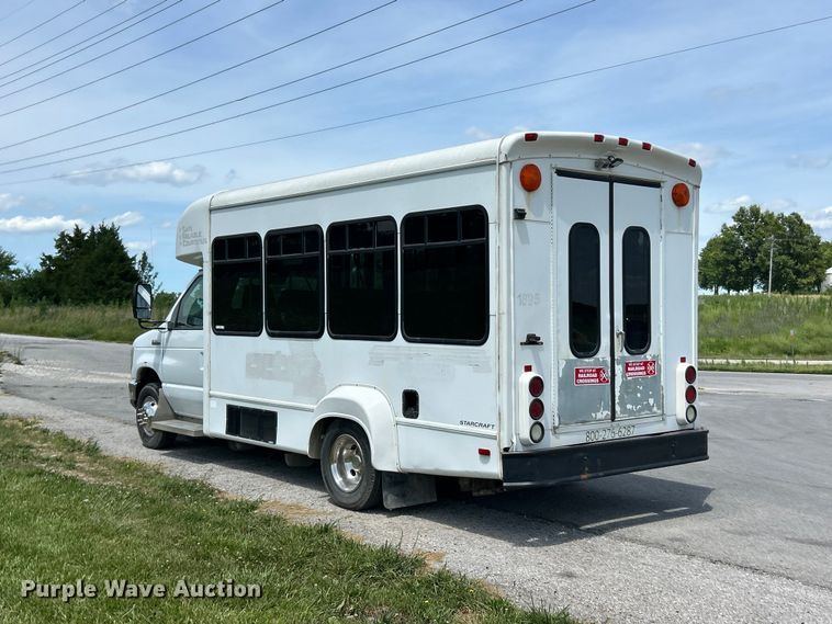 image for item FC2803 2012 Ford E350 Super Duty shuttle bus