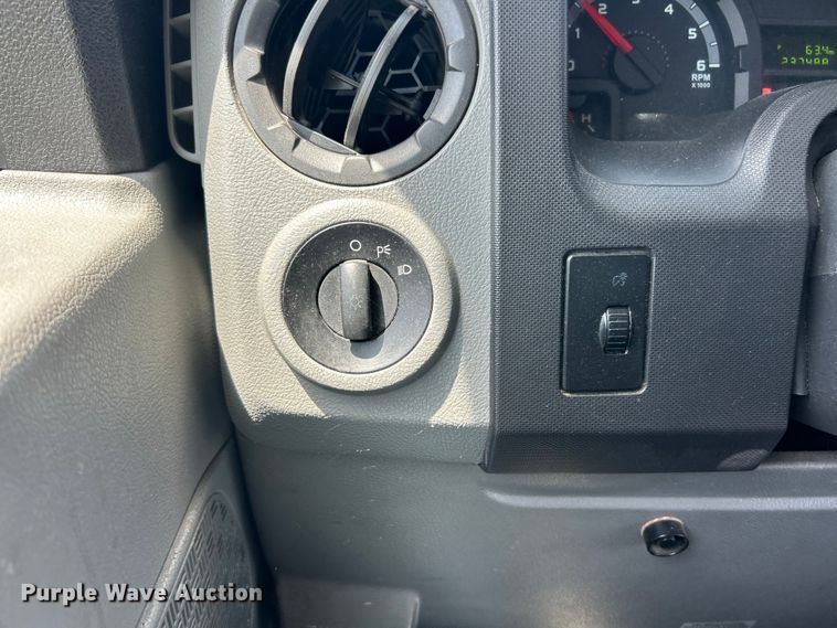 image for item FC2803 2012 Ford E350 Super Duty shuttle bus