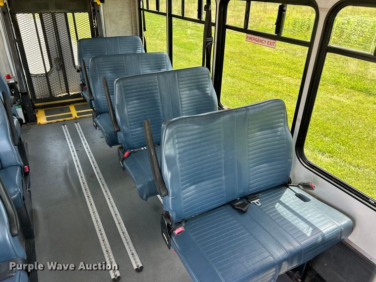 image for item FC2803 2012 Ford E350 Super Duty shuttle bus