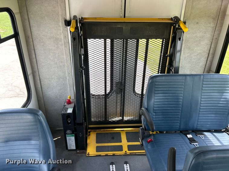 image for item FC2803 2012 Ford E350 Super Duty shuttle bus